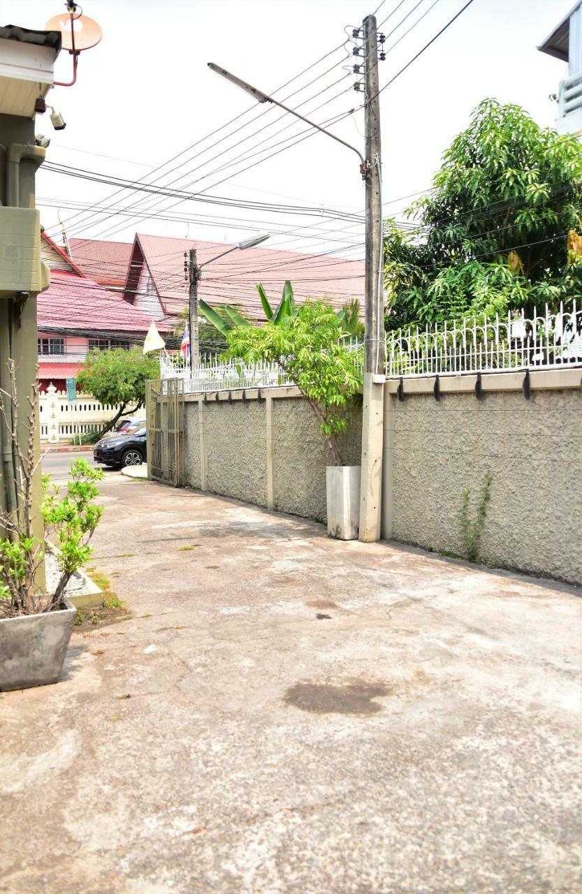 Baan Rare Guesthouse Udon Thani Luaran gambar